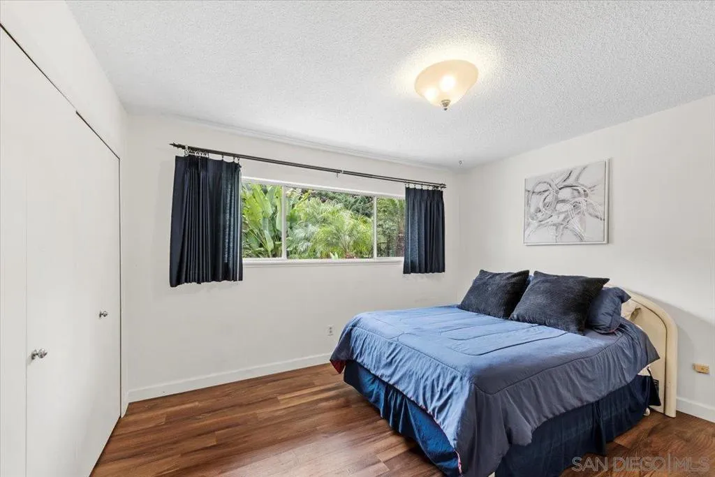 7202 Via Capri, La Jolla, California 92037 home-pic-21