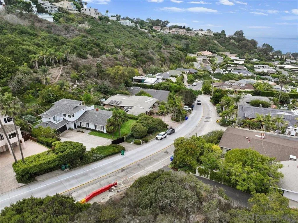 7202 Via Capri, La Jolla, California 92037 home-pic-4
