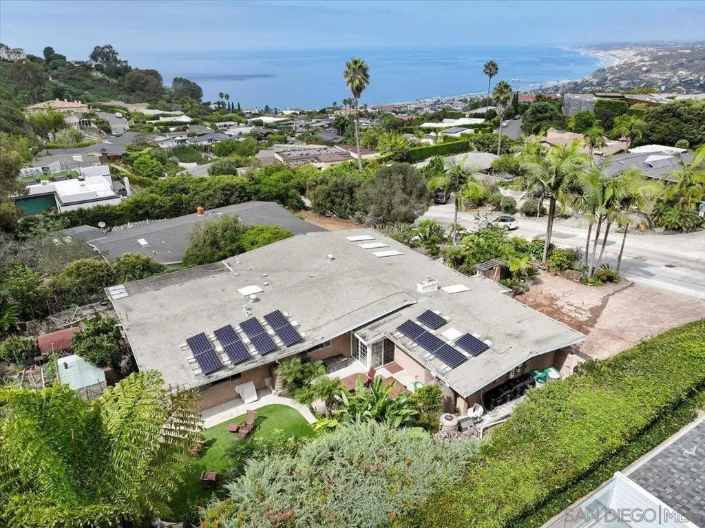 7202 Via Capri, La Jolla, California 92037 home-pic-9