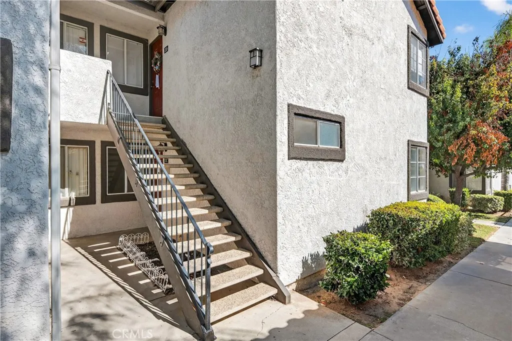 16377 Lakeshore 2c, Lake Elsinore, California 92530 home-pic-19
