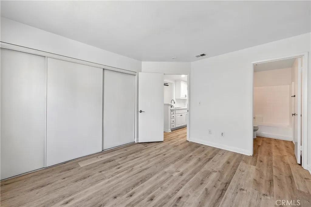 16377 Lakeshore 2c, Lake Elsinore, California 92530 home-pic-12