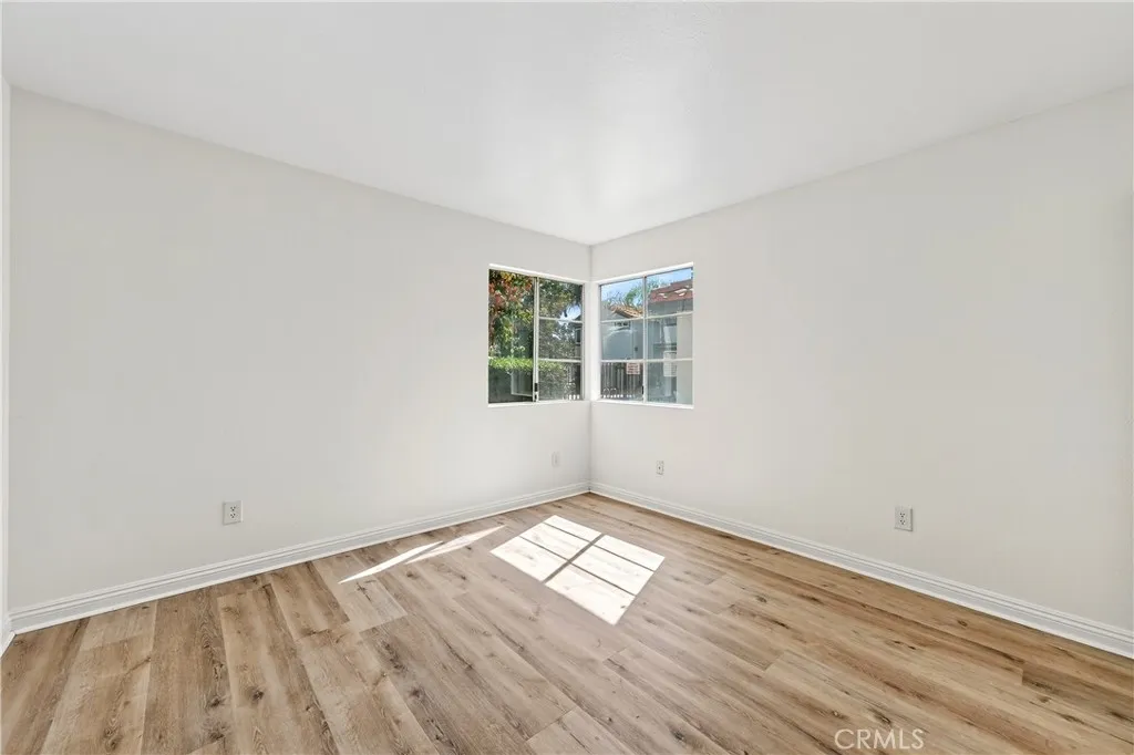 16377 Lakeshore 2c, Lake Elsinore, California 92530 home-pic-13