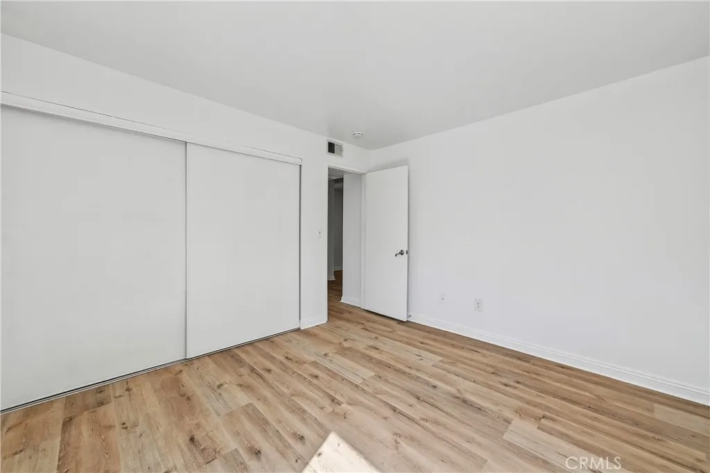 16377 Lakeshore 2c, Lake Elsinore, California 92530 home-pic-14