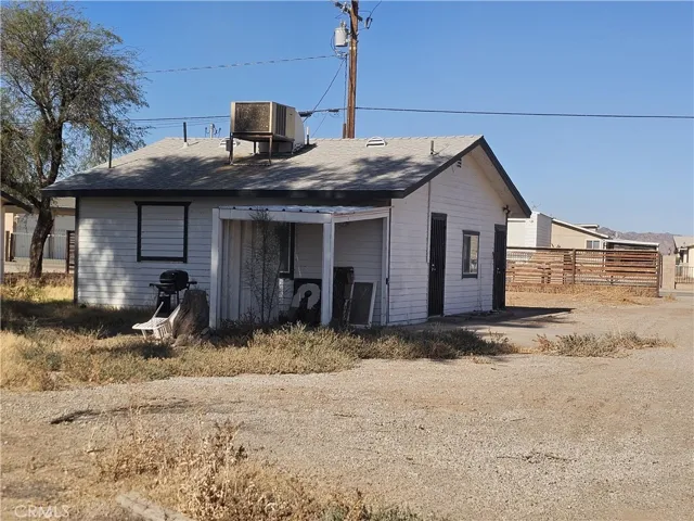5069 Colorado River, Blythe, California 92225 — photo 5