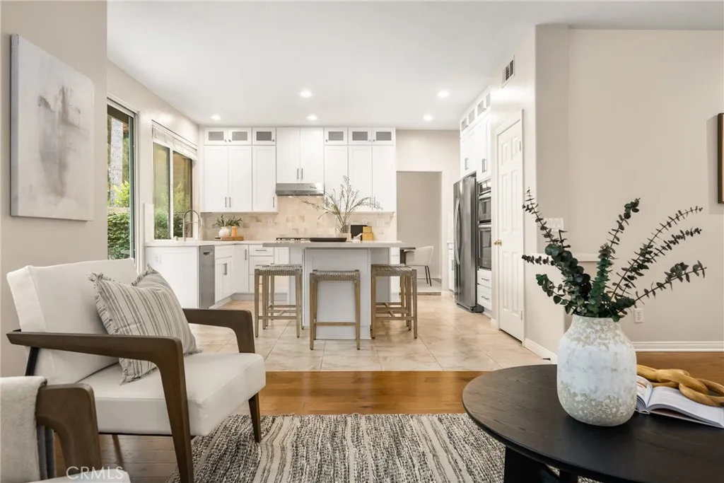 10940 Tantlinger, Tustin, California 92782 home-pic-18