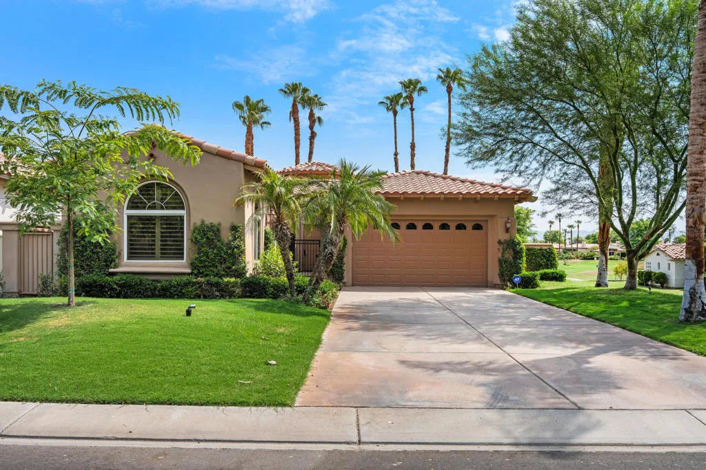 49940 W Mission Drive W, La Quinta, California 92253 home-pic-2