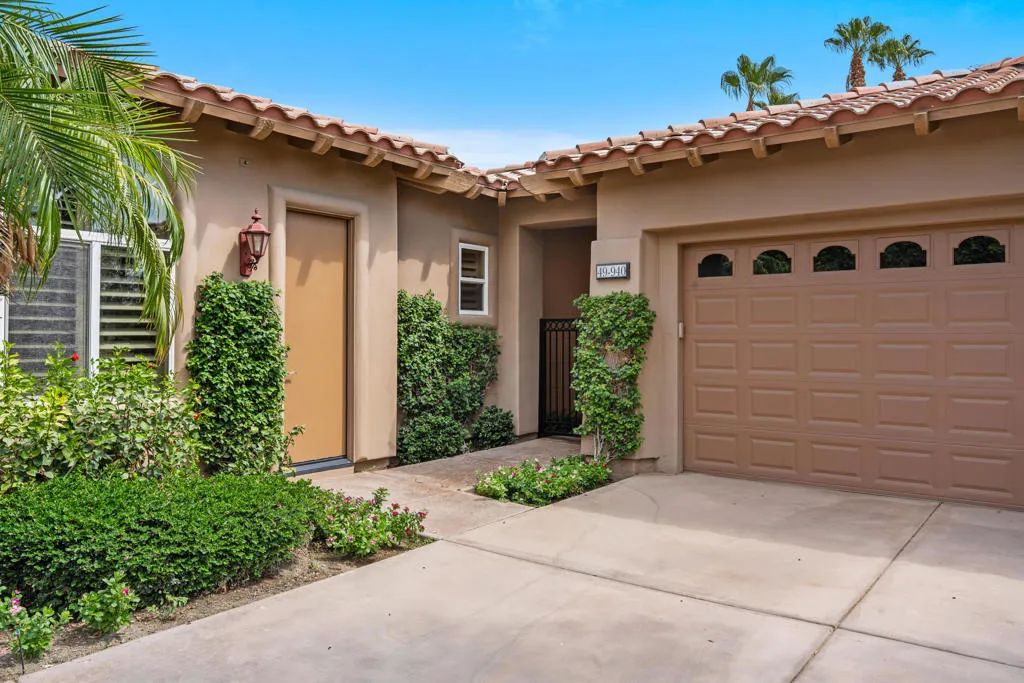 49940 W Mission Drive W, La Quinta, California 92253 home-pic-4
