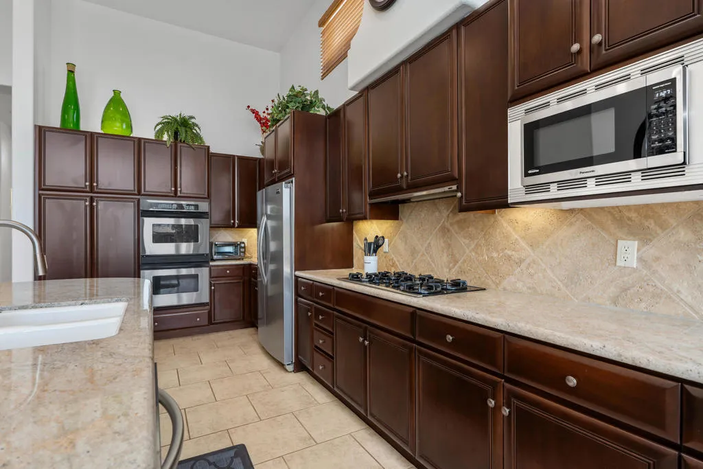 49940 W Mission Drive W, La Quinta, California 92253 home-pic-15