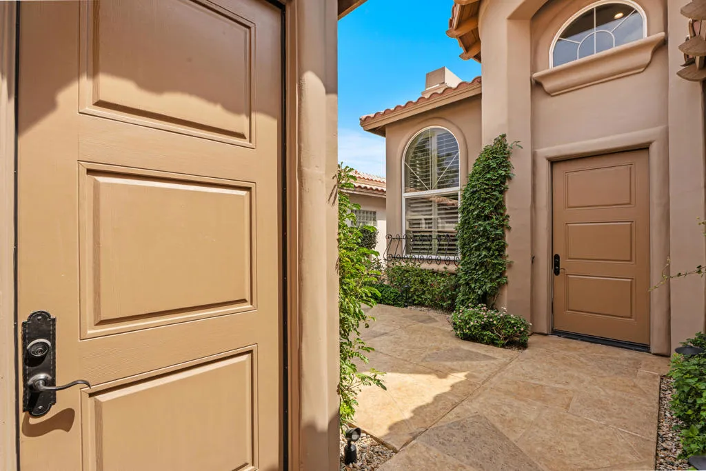 49940 W Mission Drive W, La Quinta, California 92253 home-pic-5