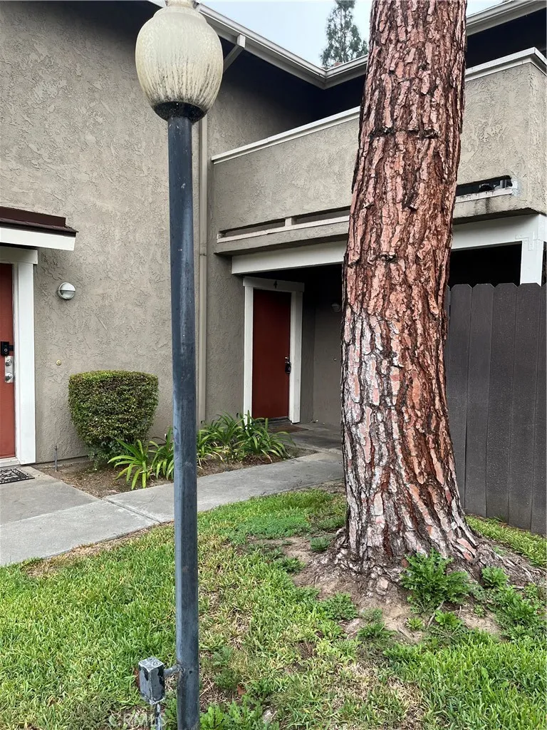 3073 Gladstone  home-pic-0