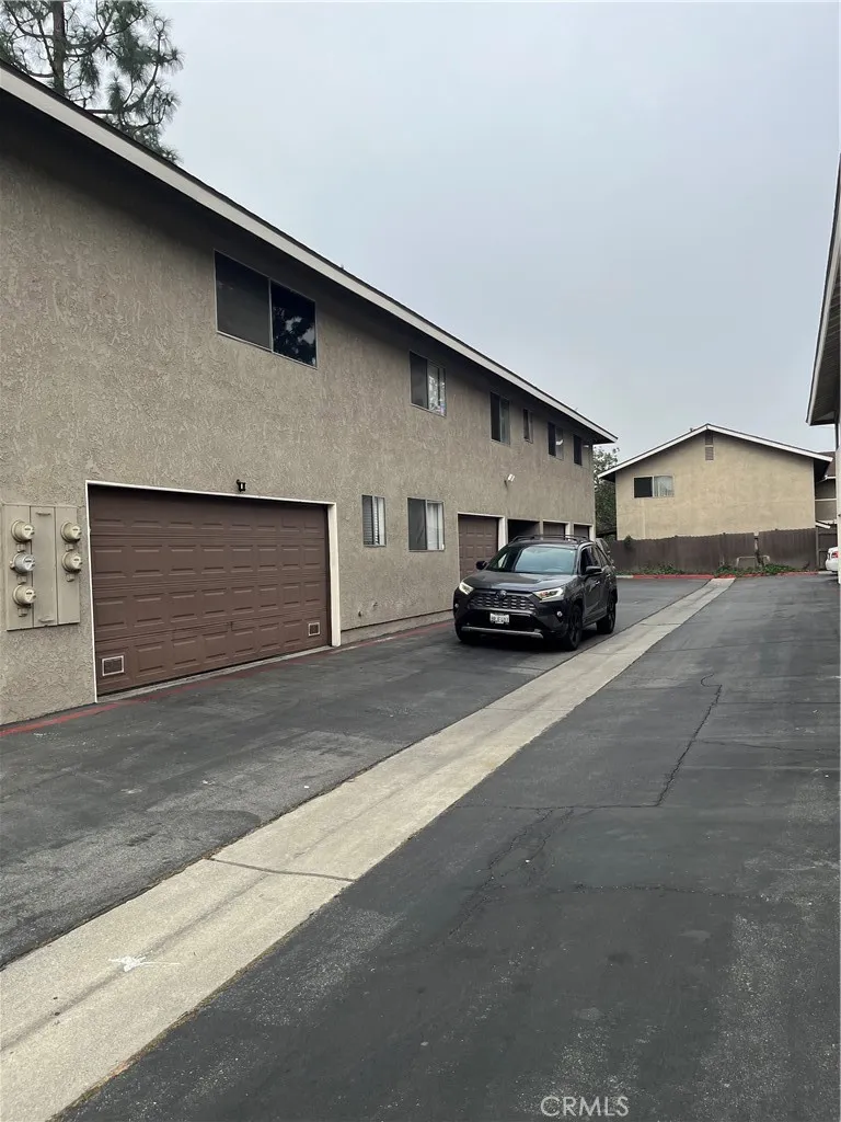 3073 Gladstone  home-pic-2