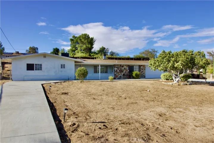 17090 Cholla Avenue, Hesperia, California 92345