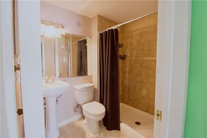 17090 Cholla Avenue, Hesperia, California 92345