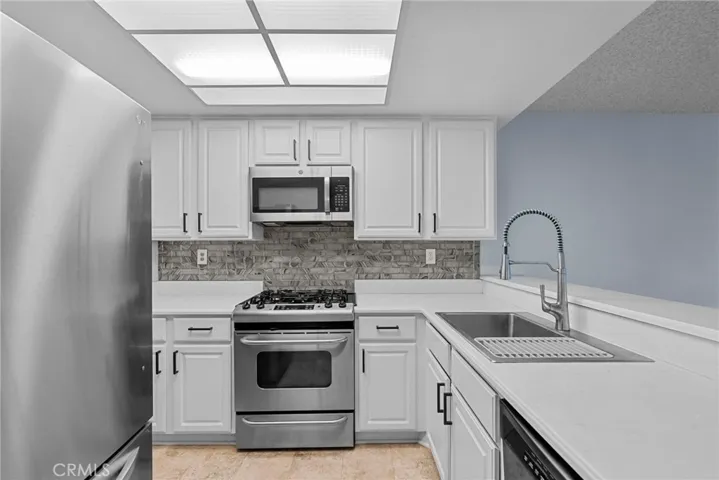 Kitchen (1)