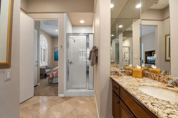 35_11843949_181665_181665-EI-135