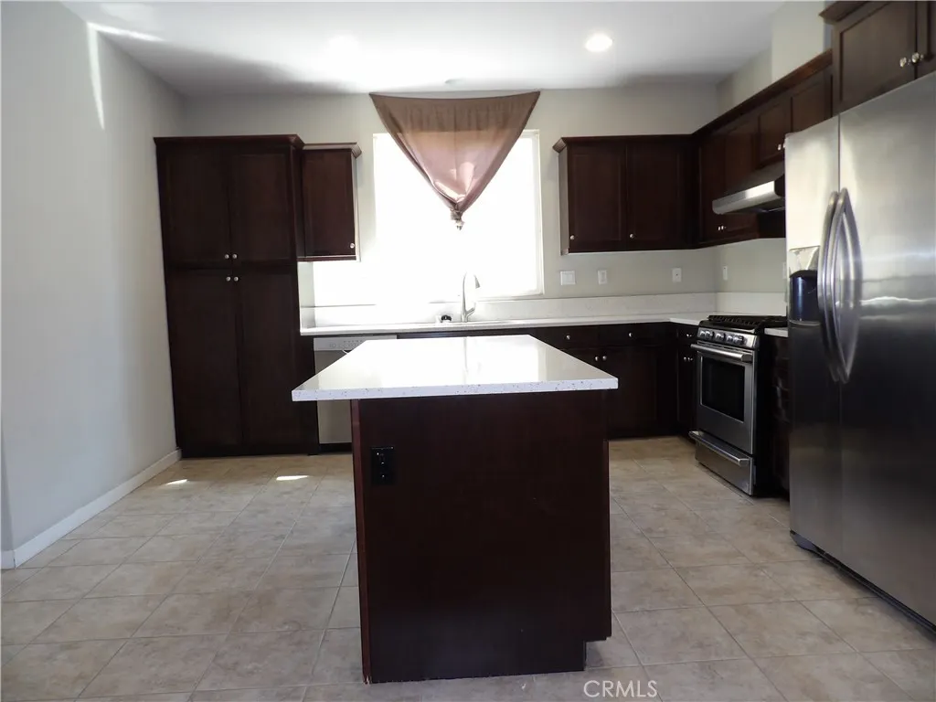 13 Weiss, South El Monte, California 91733 home-pic-4