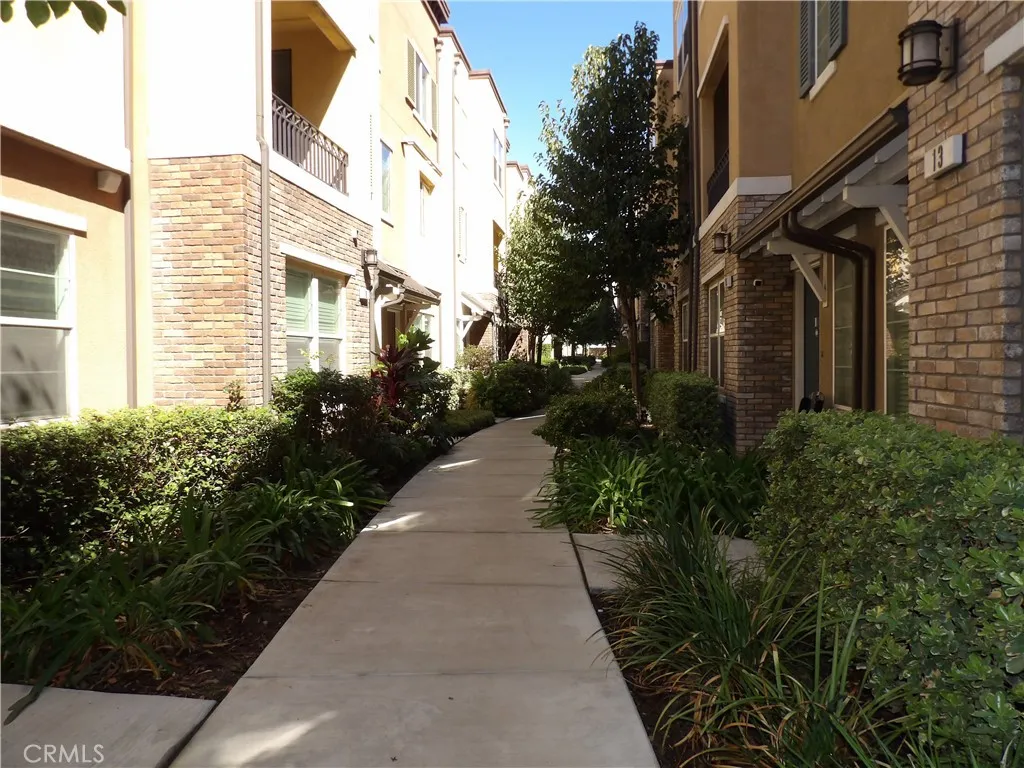 13 Weiss, South El Monte, California 91733 home-pic-26