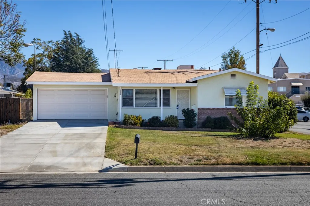 12035 3rd St, Yucaipa, California 92399 home-pic-1