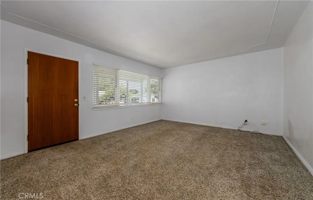 12035 3rd St, Yucaipa, California 92399 home-pic-3