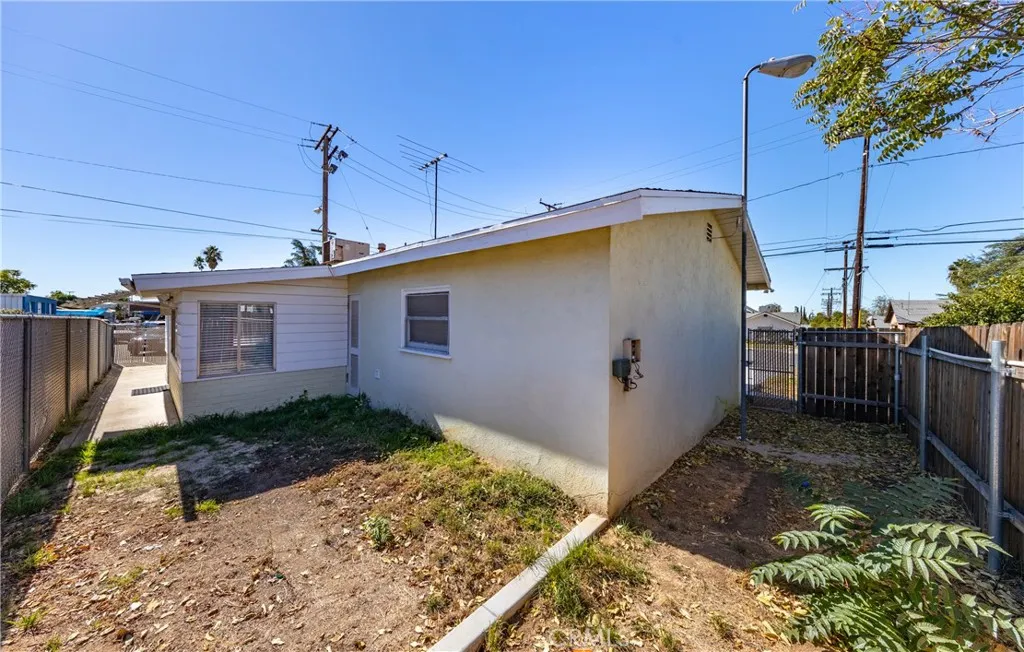 12035 3rd St, Yucaipa, California 92399 home-pic-20