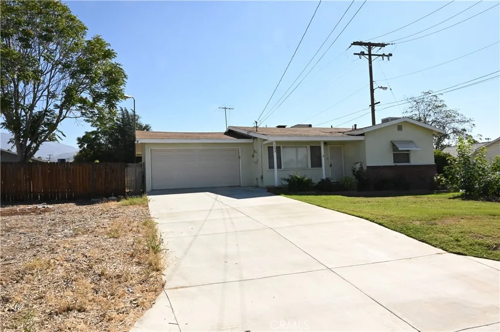 12035 3rd St, Yucaipa, California 92399 home-pic-23