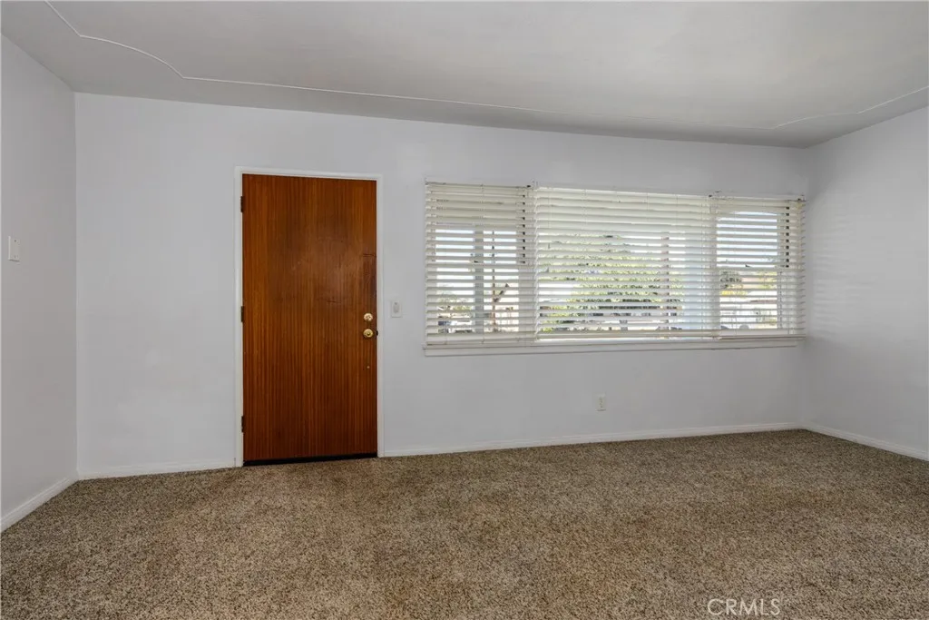 12035 3rd St, Yucaipa, California 92399 home-pic-2