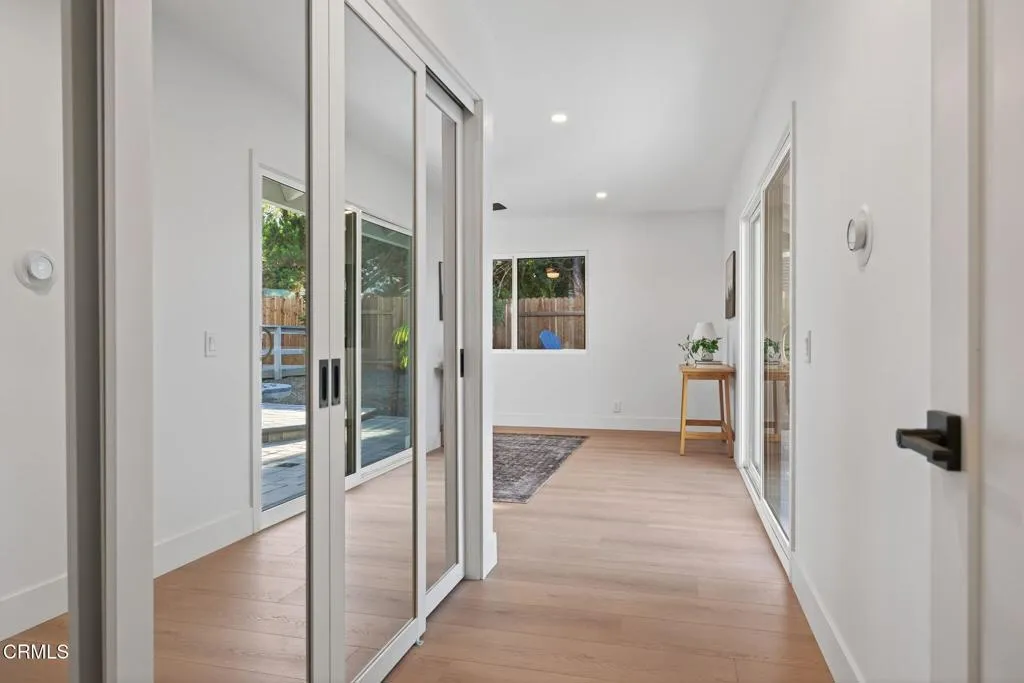 511 Beverly Circle, Camarillo, California 93010 home-pic-24