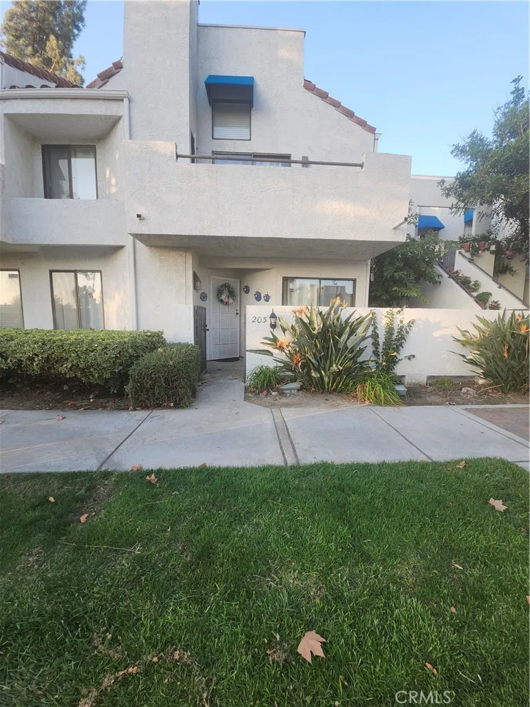203 Park Shadow, Baldwin Park, California 91706 home-pic-0