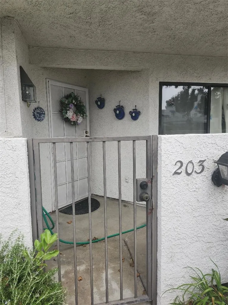 203 Park Shadow, Baldwin Park, California 91706 home-pic-1