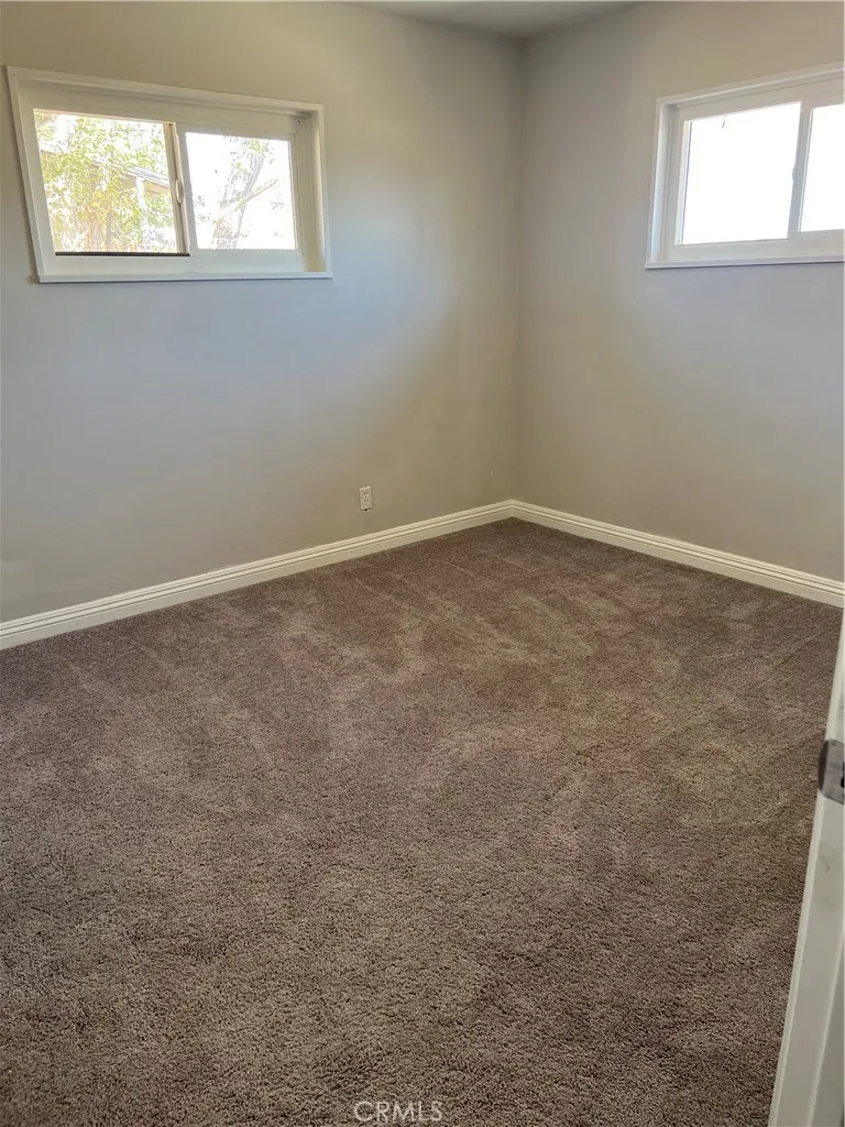15015 Tatum Road, San Bernardino, California 92395 home-pic-9