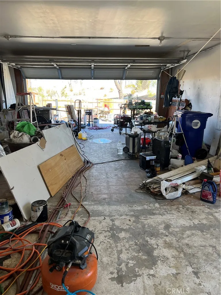 15015 Tatum Road, San Bernardino, California 92395 home-pic-12