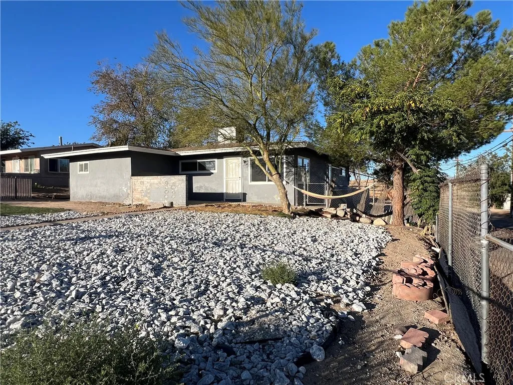 15015 Tatum Road, San Bernardino, California 92395 home-pic-6