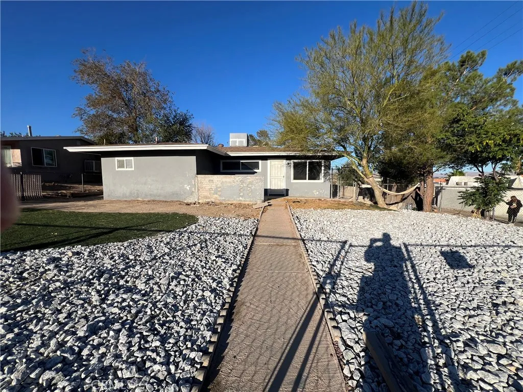 15015 Tatum Road, San Bernardino, California 92395 home-pic-7