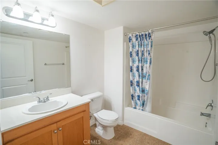 2nd Bathroom