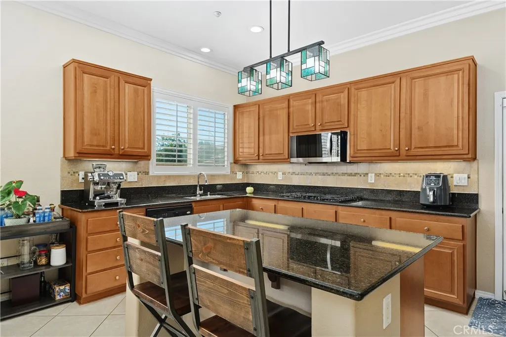 9490 Paradise Place, Riverside, California 92508 home-pic-11