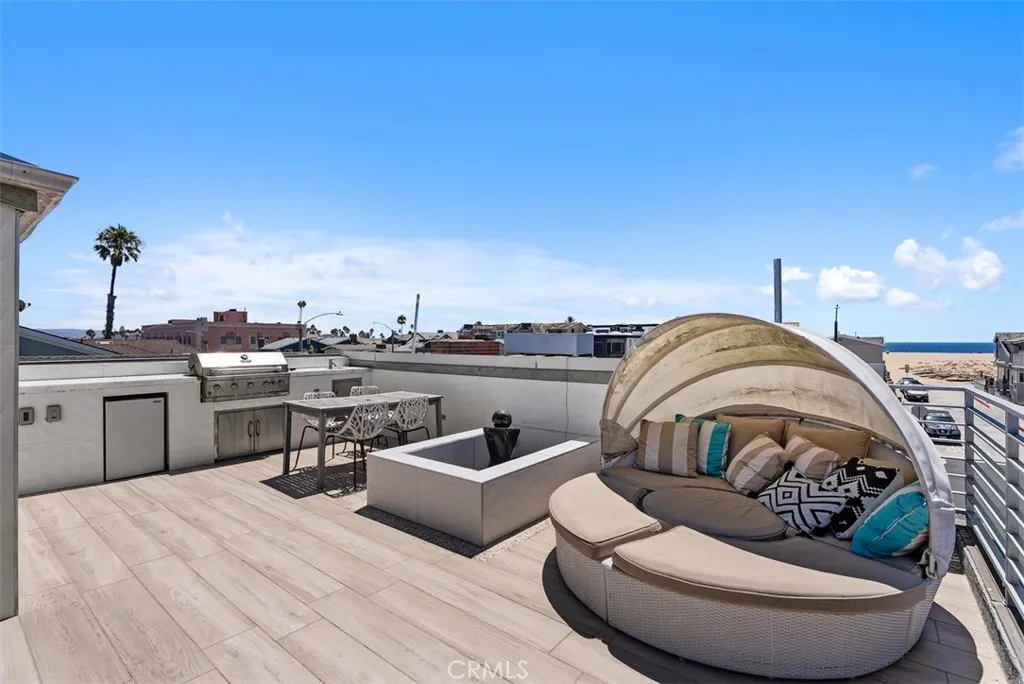 200 E Balboa Boulevard, Newport Beach, California 92661 home-pic-34