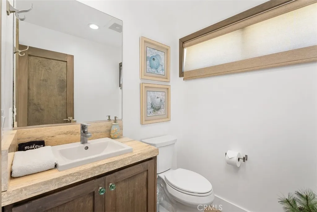 200 E Balboa Boulevard, Newport Beach, California 92661 home-pic-15