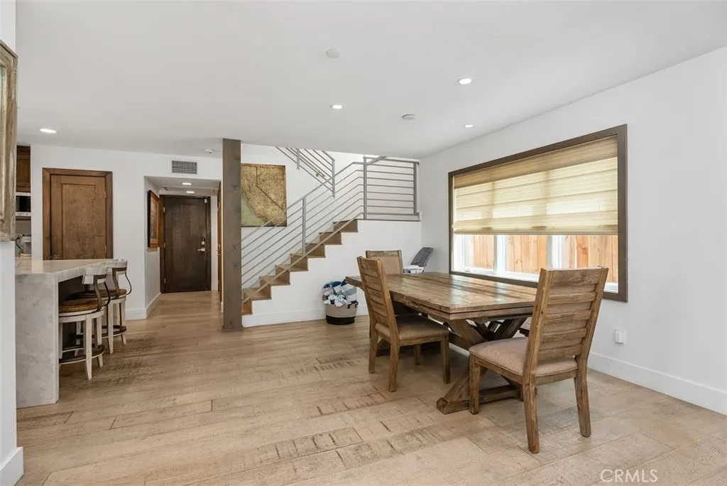 200 E Balboa Boulevard, Newport Beach, California 92661 home-pic-9