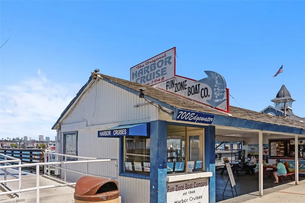 200 E Balboa Boulevard, Newport Beach, California 92661 home-pic-44