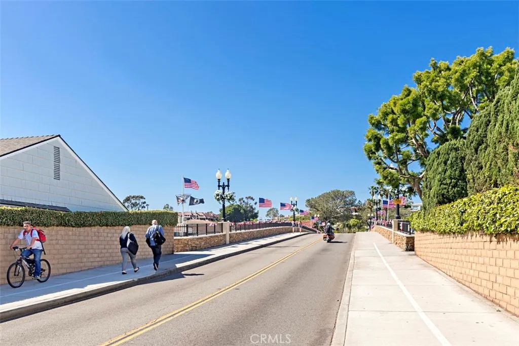 200 E Balboa Boulevard, Newport Beach, California 92661 home-pic-69