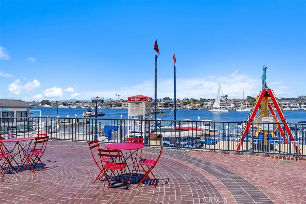 200 E Balboa Boulevard, Newport Beach, California 92661 home-pic-42