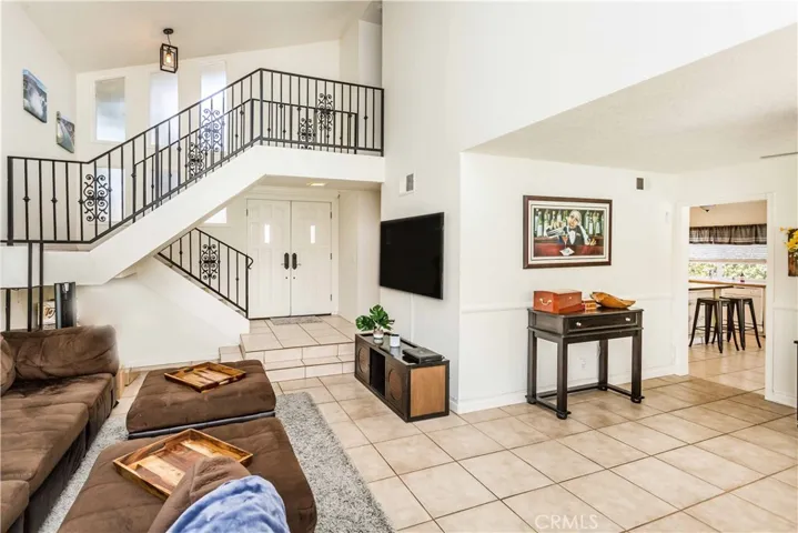 1224 N Foxton Cir, Anaheim Hills, California 92807