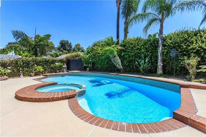 1224 N Foxton Cir, Anaheim Hills, California 92807