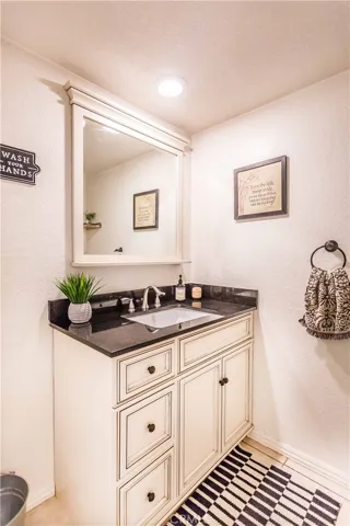1224 N Foxton Cir, Anaheim Hills, California 92807