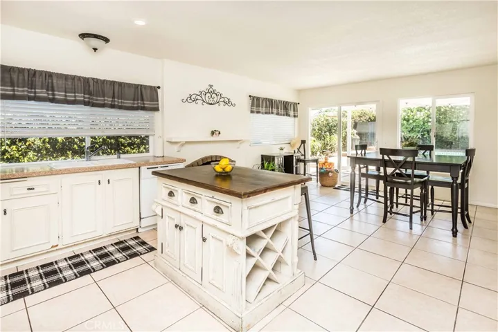 1224 N Foxton Cir, Anaheim Hills, California 92807