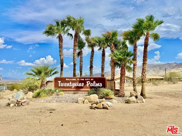 6587 Oasis Avenue B, 29 Palms, California 92277