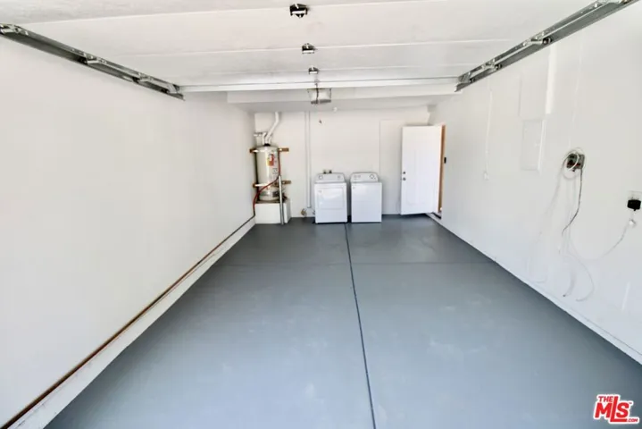 6587 Oasis Avenue B, 29 Palms, California 92277