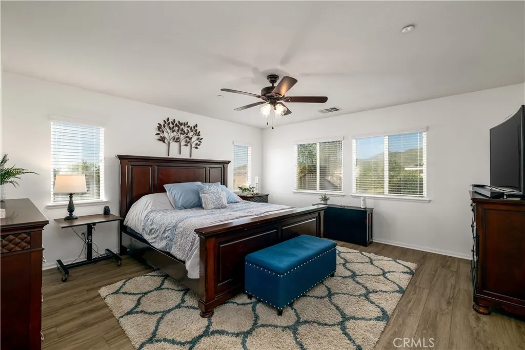 27937 Pleasant Bay Circle, Menifee, California 92585 home-pic-11