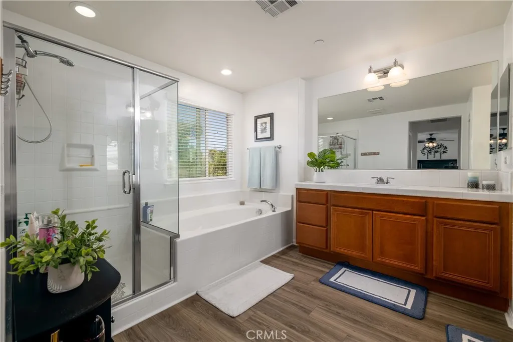 27937 Pleasant Bay Circle, Menifee, California 92585 home-pic-12
