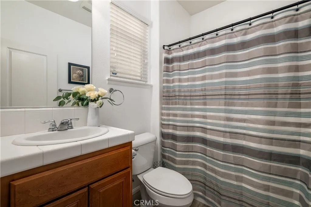 27937 Pleasant Bay Circle, Menifee, California 92585 home-pic-9